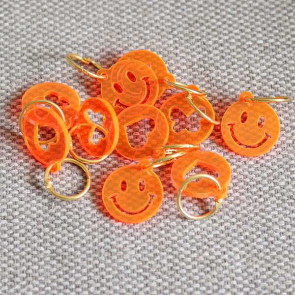 troostsleutelhanger fluor oranje totaal smiley, hartje, en vlinder troostcadeautje