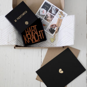 troostpakket hartkracht met troosttekst hartkracht hangertje met gouden hartje en troostkaart gebroken hart liefdevol troostcadeau bij liefdesverdriet, scheiding, hartenpijn