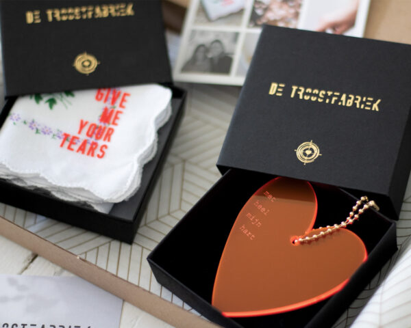 troostpakket give me your tears een hartverwarmend troost cadeau voor moeilijke tijden